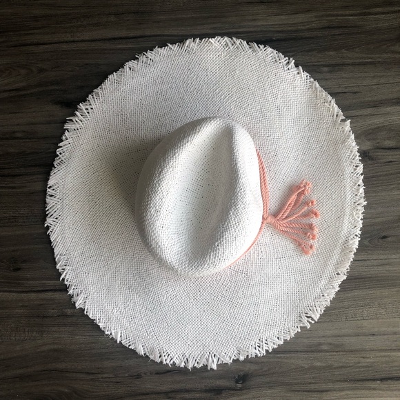 Caslon Accessories - Caslon Summer White Floppy Adjustable Fit Sun Hat